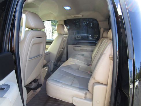 Used 2011 GMC Sierra 1500 SLE w/ Power Tech Package image 18