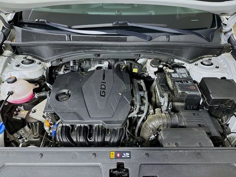 Used 2023 Hyundai Santa Fe SEL w/ Cargo Package image 9