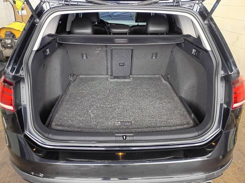 Used 2019 Volkswagen Golf Alltrack S AWD/4WD image 12