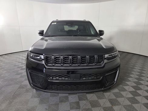 New 2026 Jeep Grand Cherokee Altitude RWD image 3