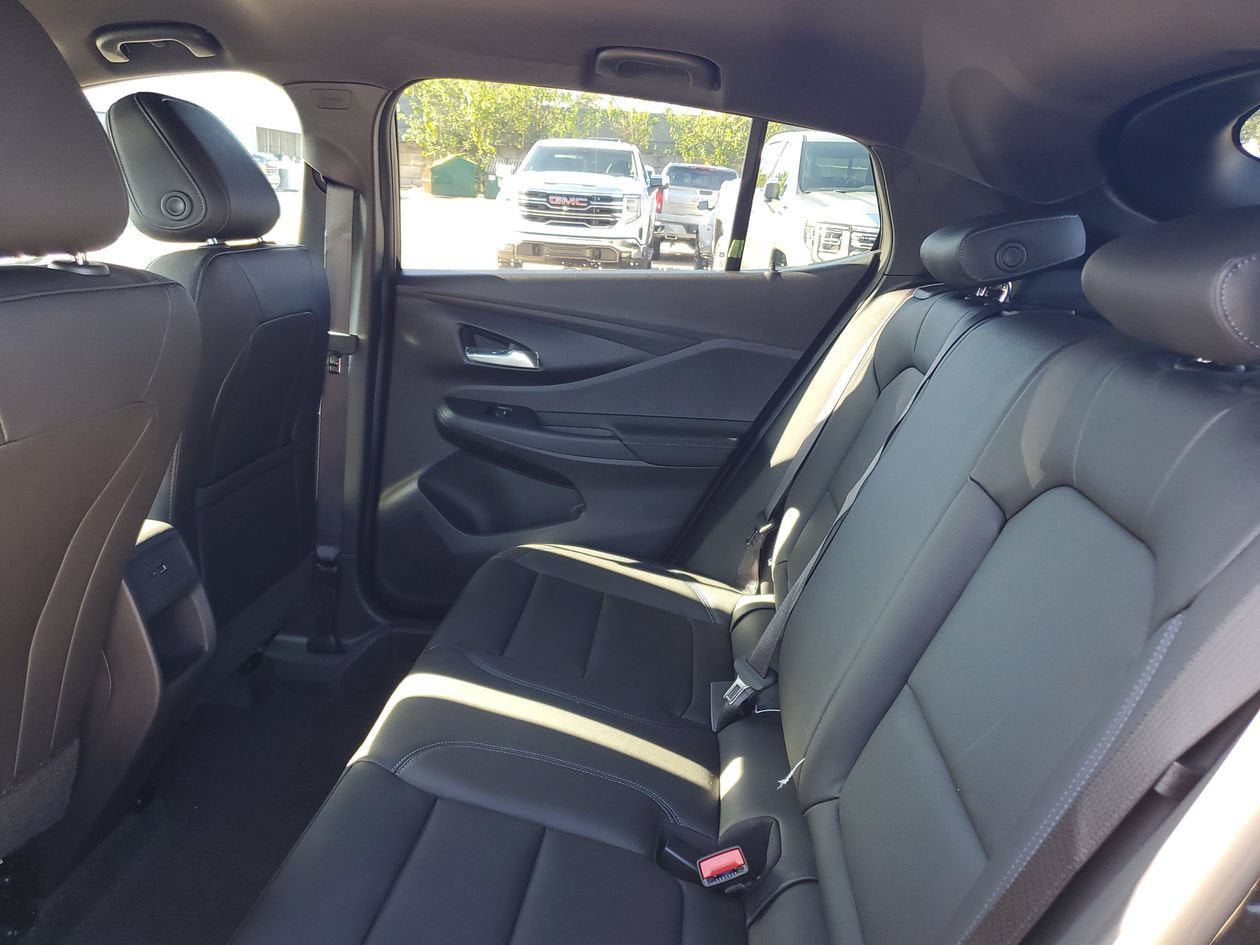 New 2026 Buick Envista Sport Touring w/ Convenience II Package FWD image 10