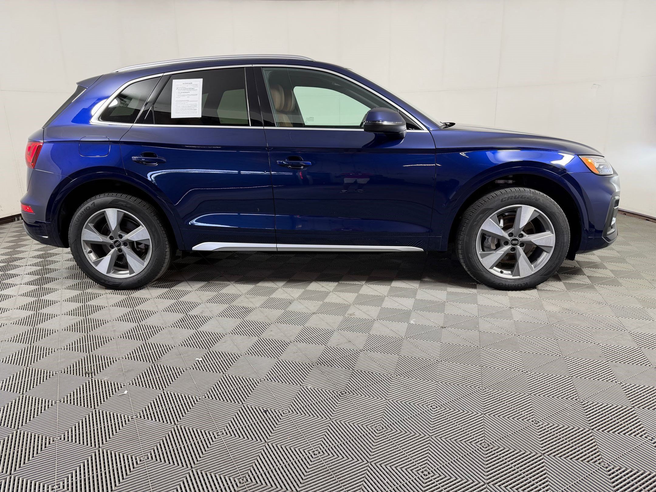 Used 2023 Audi Q5 2.0T Premium w/ Convenience Package AWD/4WD image 8