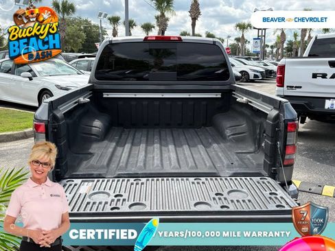 Used 2025 Nissan Frontier SV w/ SV Convenience Package RWD image 11