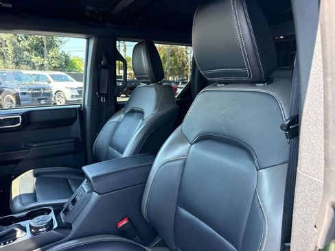 Used 2025 Ford Bronco Outer Banks AWD/4WD image 26