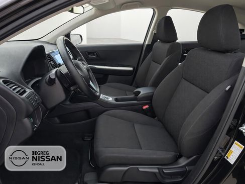Used 2020 Honda HR-V LX image 7