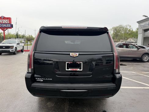 Used 2020 Cadillac Escalade ESV Premium Luxury w/ Escalade Sport Edition AWD/4WD image 6