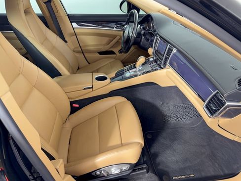Used 2015 Porsche Panamera image 29