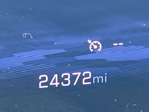 Used 2024 Chevrolet Traverse LT image 24