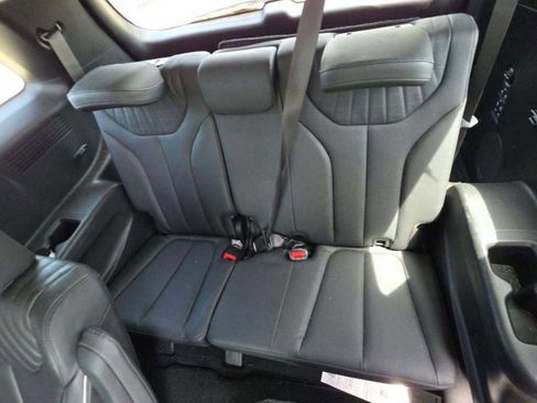 Used 2024 Hyundai Palisade Limited image 8