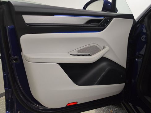 New 2025 Porsche Macan 4S Electric image 17