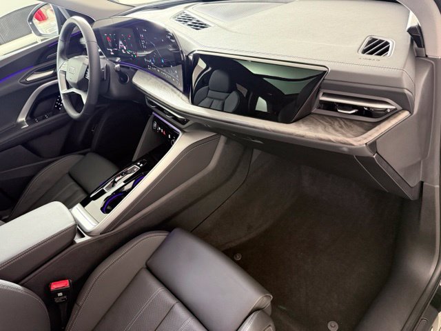 Certified 2025 Audi Q5 Premium w/ Premium Plus AWD/4WD image 23