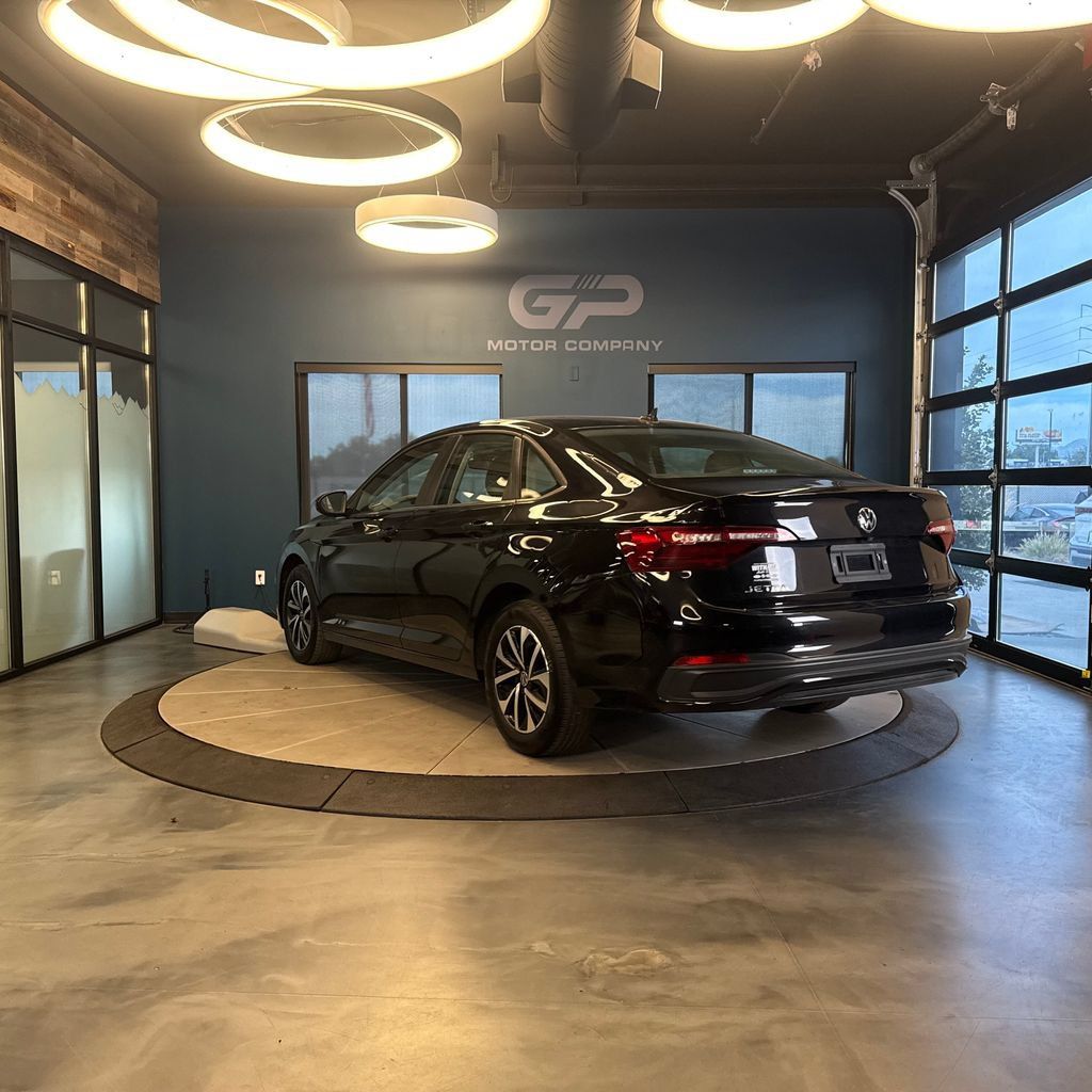 Used 2024 Volkswagen Jetta S FWD image 5