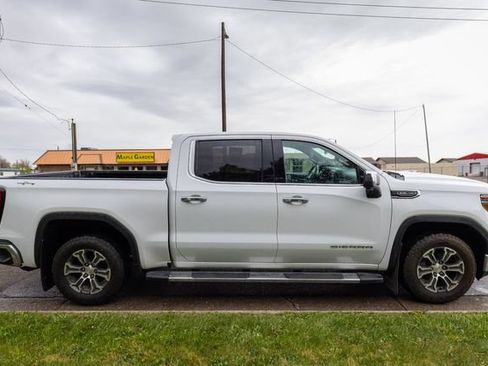 Used 2020 GMC Sierra 1500 SLT w/ SLT Convenience Package AWD/4WD image 4