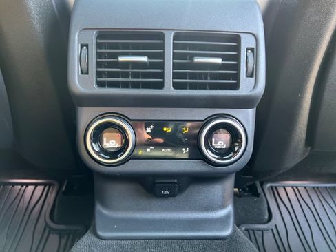 Used 2019 Land Rover Range Rover Velar R-Dynamic SE AWD/4WD image 37