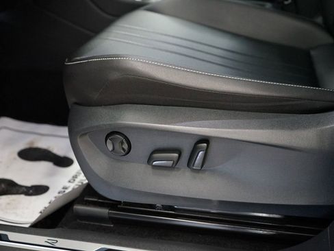 Used 2022 Volkswagen Tiguan SE R-Line AWD/4WD image 28