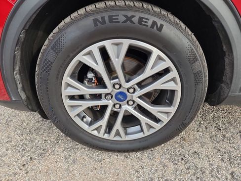 Used 2022 Ford Escape SEL image 11