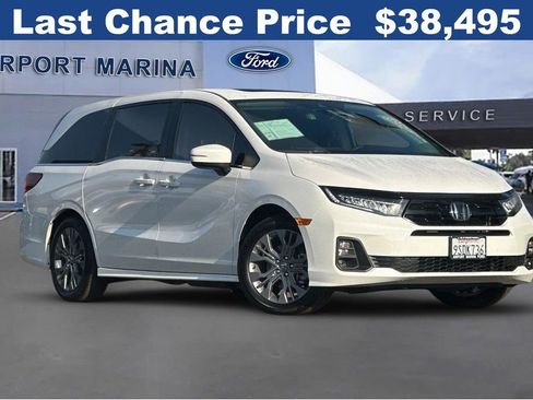 Used 2025 Honda Odyssey Touring image 2