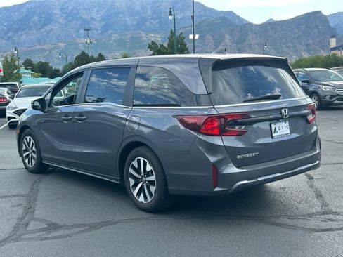Used 2025 Honda Odyssey EX-L image 5
