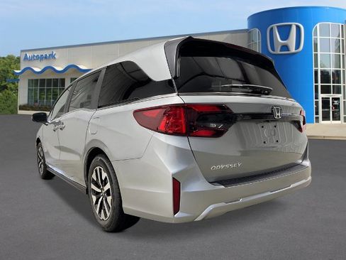 New 2026 Honda Odyssey EX-L image 3