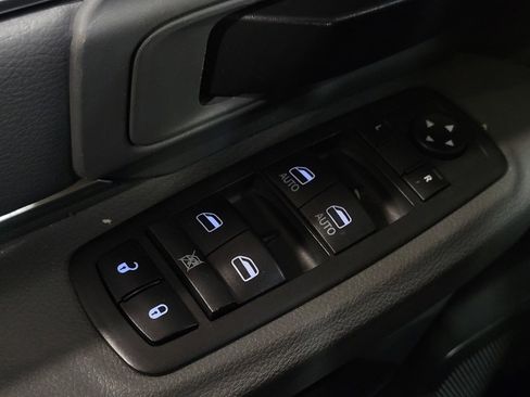 Used 2019 RAM 1500 Classic Warlock image 27