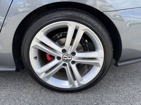 Used 2017 Volkswagen Jetta GLI FWD image 12