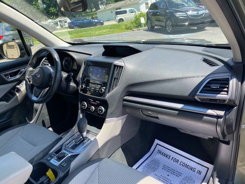 Used 2020 Subaru Forester Premium AWD/4WD image 32