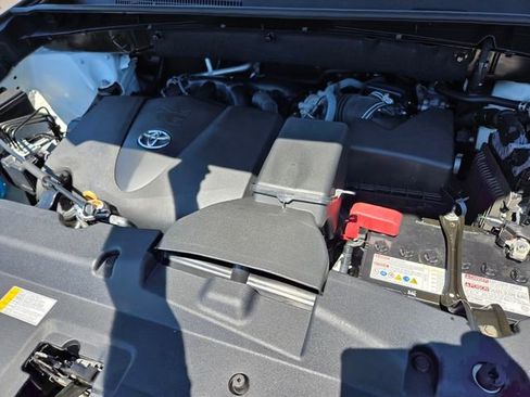 Used 2019 Toyota Highlander Limited AWD/4WD image 24