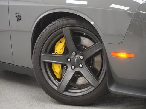 Used 2023 Dodge Challenger SRT Hellcat RWD image 4