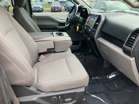 Used 2018 Ford F150 XLT w/ Equipment Group 302A Luxury AWD/4WD image 15