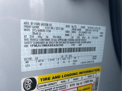 Used 2025 Ford Expedition Platinum AWD/4WD image 23