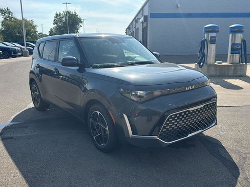 Used 2025 Kia Soul EX FWD image 7