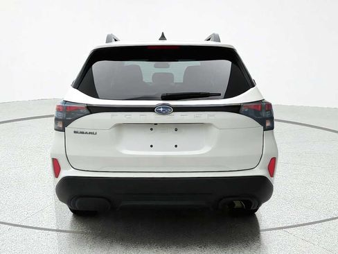 Certified 2025 Subaru Forester Premium AWD/4WD image 6