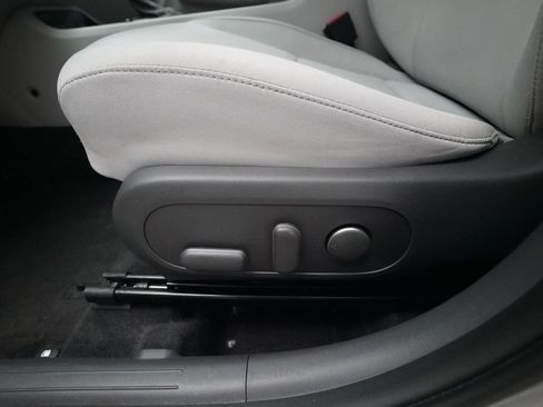 Used 2025 Hyundai Kona SEL AWD/4WD image 28