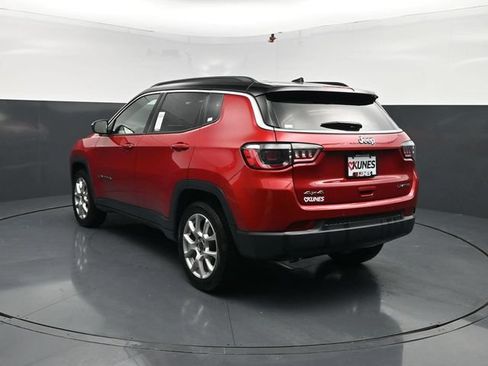 Used 2025 Jeep Compass Limited AWD/4WD image 7