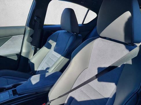 Used 2022 Lexus IS 500 image 13