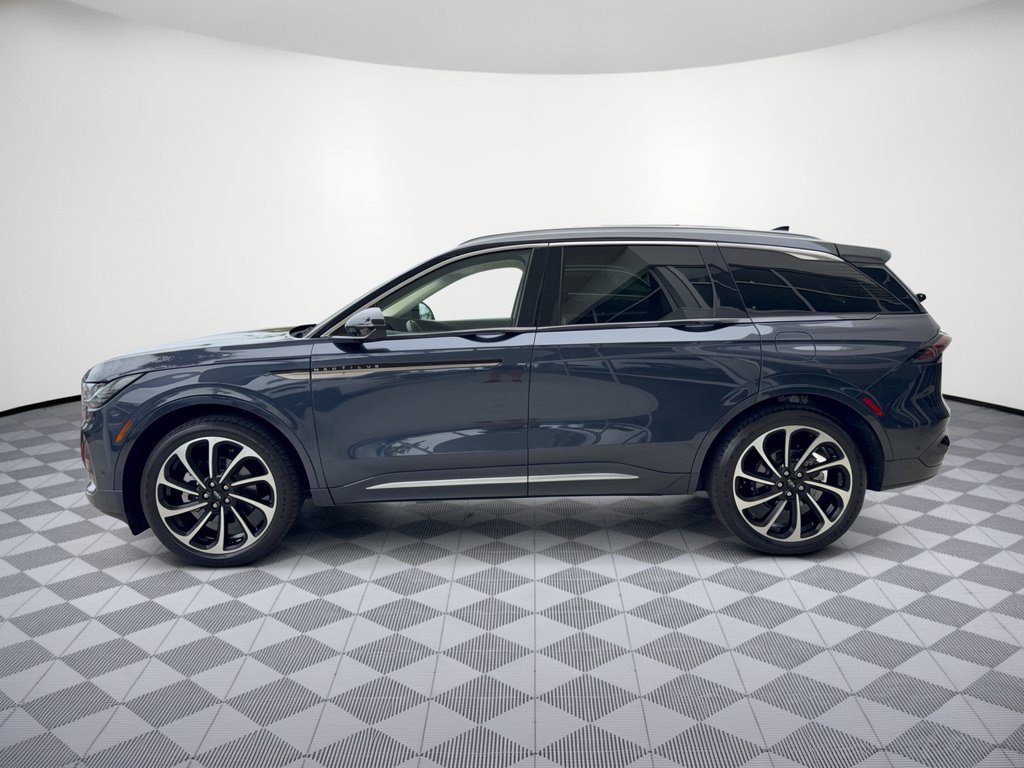 Used 2024 Lincoln Nautilus Black Label AWD/4WD image 2