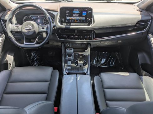 Certified 2023 Nissan Rogue SL w/ SL Premium Package FWD image 17