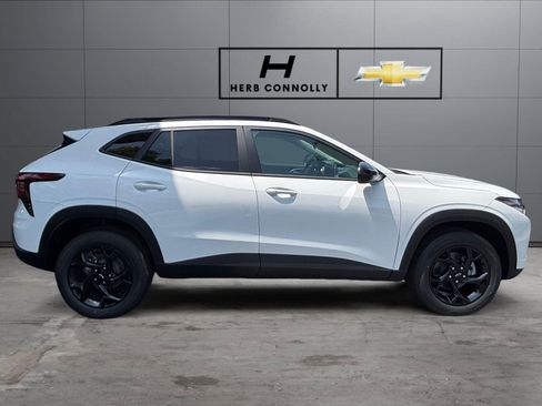 New 2026 Chevrolet Trax LT w/ Driver Confidence Package FWD image 6