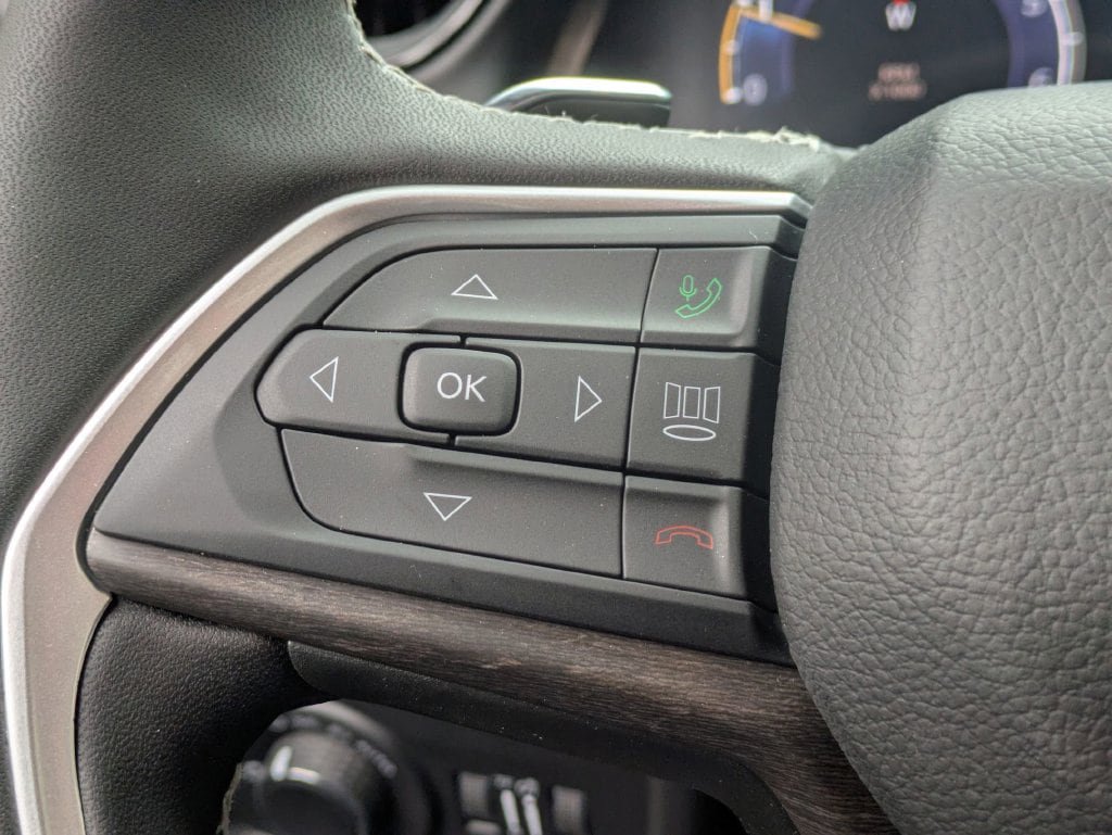 New 2026 Jeep Grand Cherokee Altitude AWD/4WD image 15