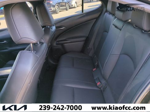 Used 2019 Lexus UX 200 image 13