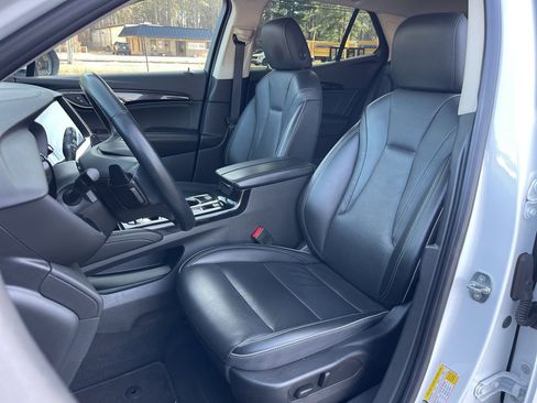 Used 2023 Buick Envision Essence image 20