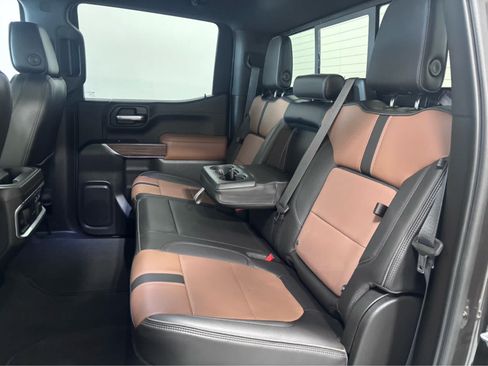 Used 2021 Chevrolet Silverado 1500 High Country w/ Technology Package AWD/4WD image 15