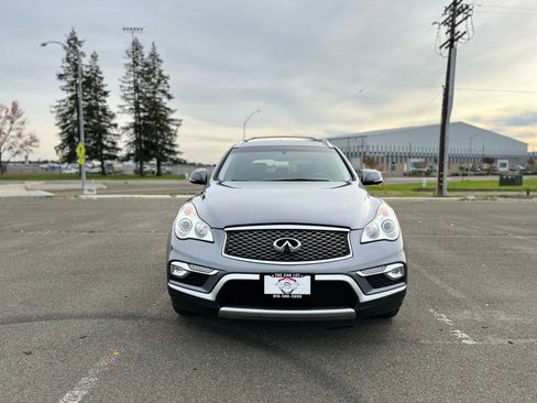 Used 2017 INFINITI QX50 2WD w/ Deluxe Touring Package image 2