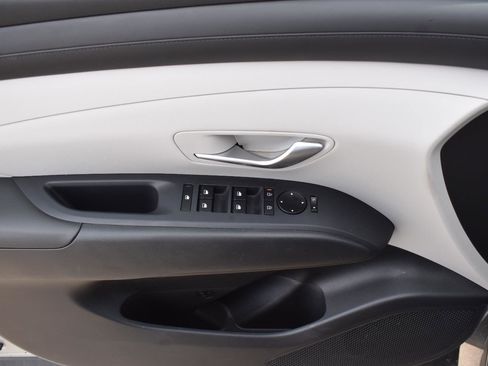 Used 2025 Hyundai Tucson SEL FWD image 22