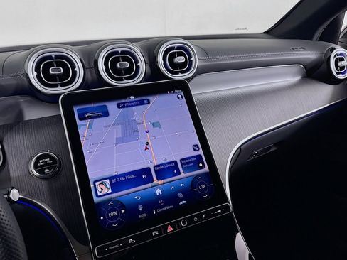 Used 2025 Mercedes-Benz GLC 300 GLC 300 image 19