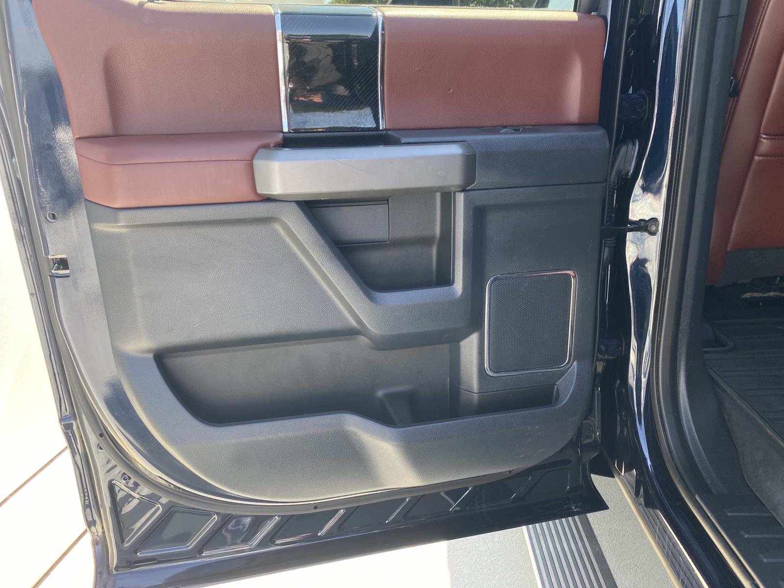 Used 2022 Ford F450 Platinum w/ FX4 Off-Road Package AWD/4WD image 13