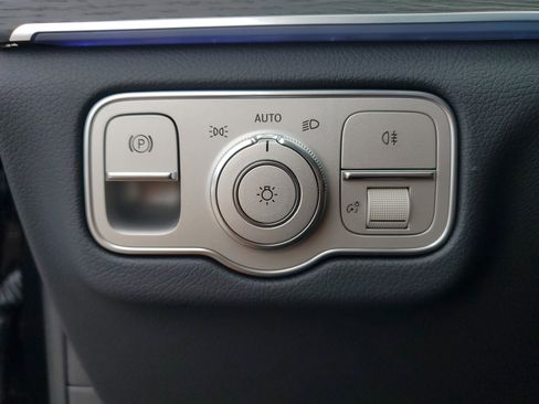 New 2026 Mercedes-Benz GLS 580 4MATIC image 38