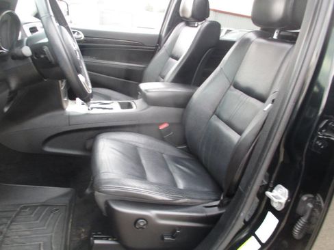 Used 2013 Jeep Grand Cherokee Laredo image 16