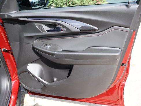 Used 2023 Chevrolet TrailBlazer RS w/ Convenience Package FWD image 13