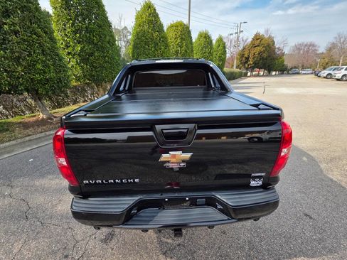 Used 2009 Chevrolet Avalanche LTZ image 5